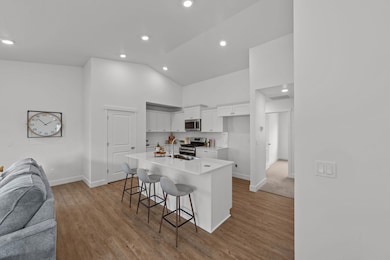 435 NW Monte Vista Ave unit 121, Madras, OR 97741 - photo 6