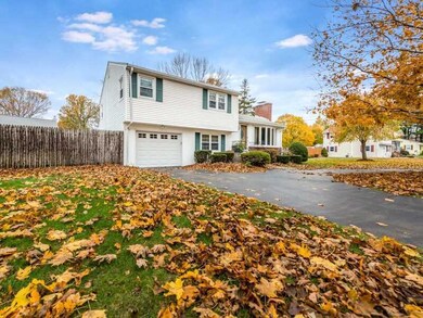 21 Ledge View Dr, Cumberland, RI 02864 - photo 2