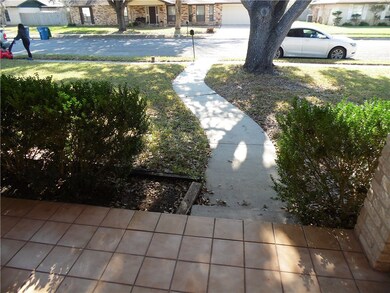 1009 Newhall St, Beeville, TX 78102 - photo 7