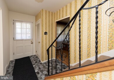 1658 Limerick Ln, Dresher, PA 19025 - photo 5