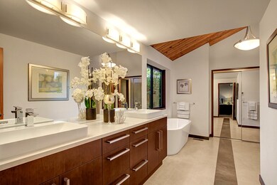 19316 Olympic View Dr, Edmonds, WA 98020 - photo 3