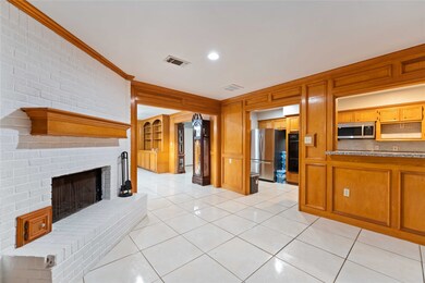 201 Midway Dr, Baytown, TX 77521 - photo 3