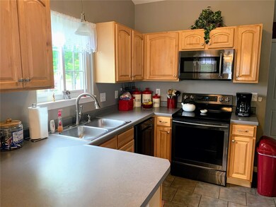 1912 Wellington Ln, Maryville, IL 62062 - photo 5