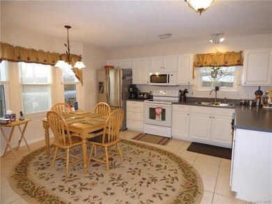 129 Brookview Rd, Statesville, NC 28625 - photo 6