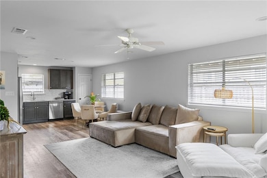 205 S 2nd St, Ponchatoula, LA 70454 - photo 5