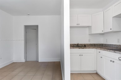 2047 Lincoln Ave unit 1, Opa Locka, FL 33054 - photo 4