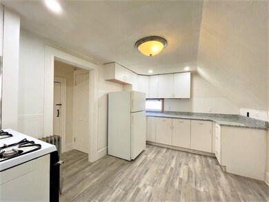 340 Ferry St unit 3, Malden, MA 02148 - photo 4