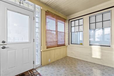 27 Taylor St, Quincy, MA 02170 - photo 2