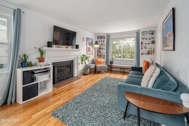 5-2127McClellanSt_05