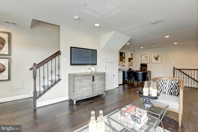 13642 Crossbill Aly, Clarksburg, MD 20871 - photo 4