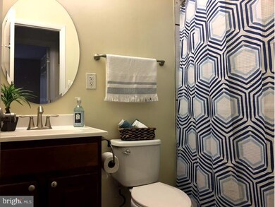 8904 Shamrock Ct, Springfield, VA 22152 - photo 7