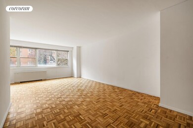 15 Charles Street at Waverly Place unit 2B, New York, NY 10014 - photo 4