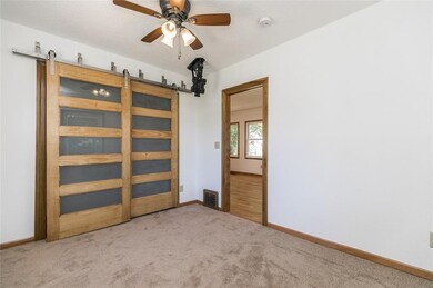 2492 Fruitland Blvd SW, Cedar Rapids, IA 52404 - photo 7