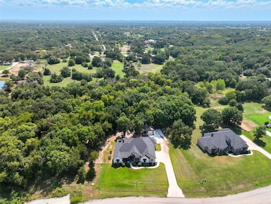 2021 Shady Creek Crossing, Azle, TX 76020 - photo 4