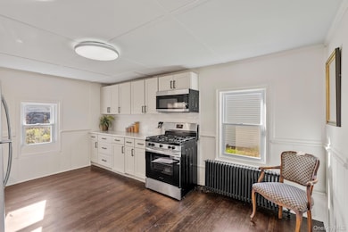 10 Albertson St, Hyde Park, NY 12538 - photo 7