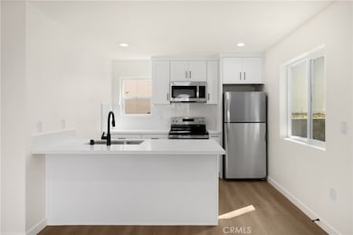 102 E Avenida San Gabriel unit B, San Clemente, CA 92672 - photo 2