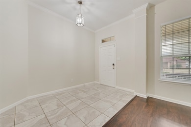 832 Ridge Point Dr, Grand Prairie, TX 75052 - photo 3