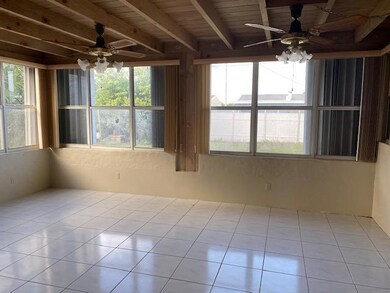 2121 Longwood Rd, West Palm Beach, FL 33409 - photo 4