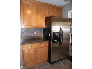 Extra large refrigerator.  Love the hardware on th