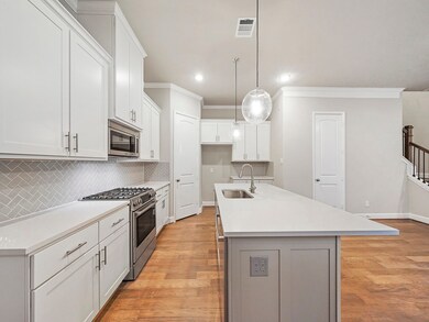 614 E 28th St, Houston, TX 77008 - photo 5