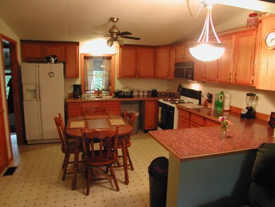 Eat-In Kitchen