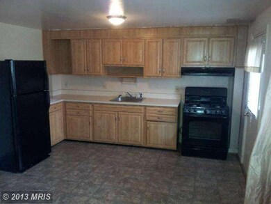 7504 Hillsway Ave, Parkville, MD 21234 - photo 2