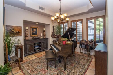 009_Dining Room
