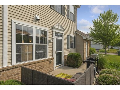 Lovely private patio great for grilling and relaxi