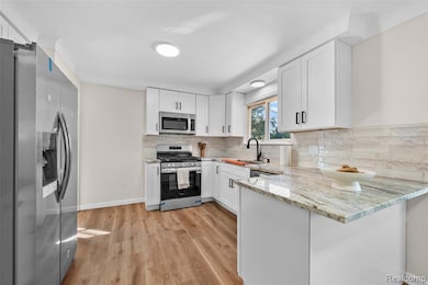 24821 Almond Ave, Eastpointe, MI 48021 - photo 3