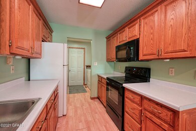 2567 11th Ave S, Grand Forks, ND 58201 - photo 5