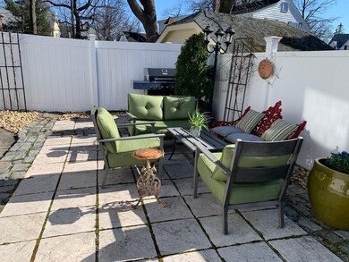 1391 Quincy Shore Dr, Quincy, MA 02169 - photo 4