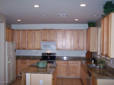 119 E Frances Ln, Gilbert, AZ 85295 - photo 6