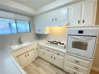 3335 Triangle Place unit 5, Glendale, CA 91208 - photo 3