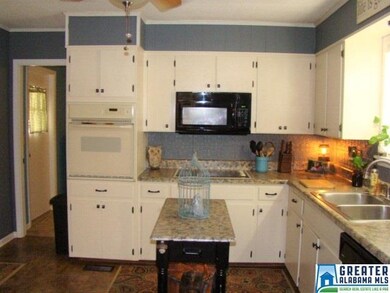 1514 Clairmont Dr, Weaver, AL 36277 - photo 2