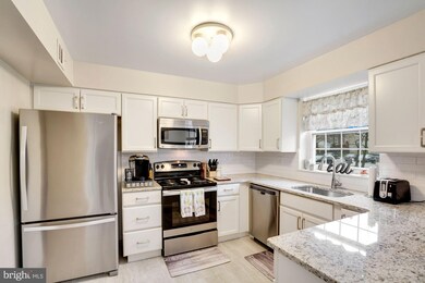 10749 Bridlerein Terrace, Columbia, MD 21044 - photo 3