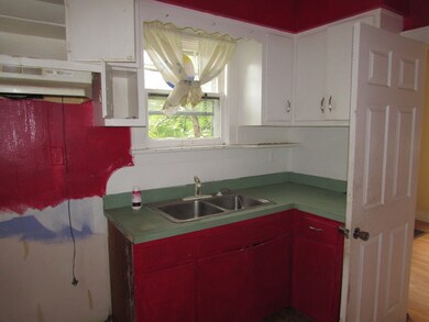 933 Bowditch Ave, Aurora, IL 60506 - photo 4