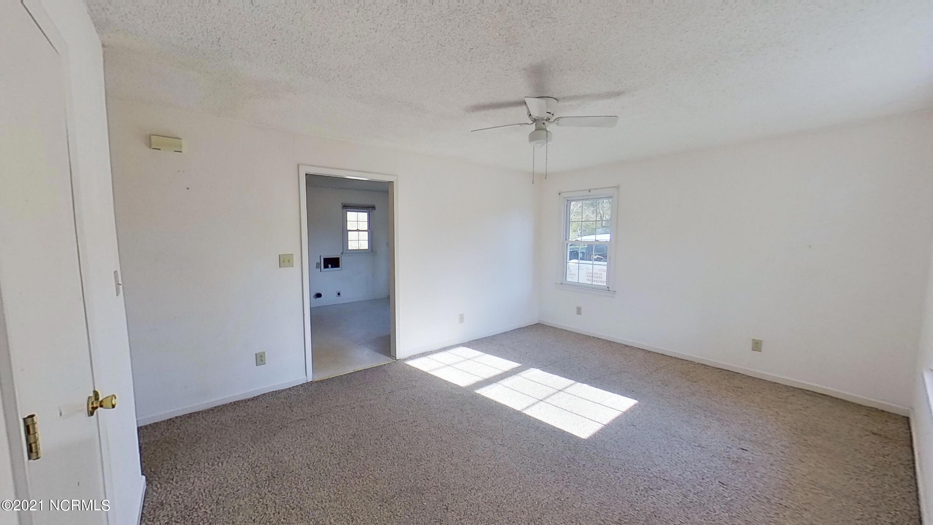 634 Us Highway 117 S, Burgaw, NC 28425 - photo 2