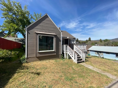 615 Upham St, Klamath Falls, OR 97601 - photo 4