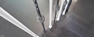 8605 Oak Rd, Parkville, MD 21234 - photo 5