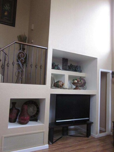 Custom Entertainment and Art Niches