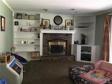 LOWER LEVEL LIVING AREA