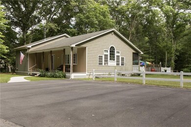 79 Hospital Rd, Riverside, RI 02915 - photo 3