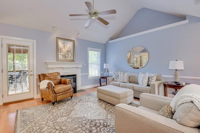 109-DSC_8720LRenfuse