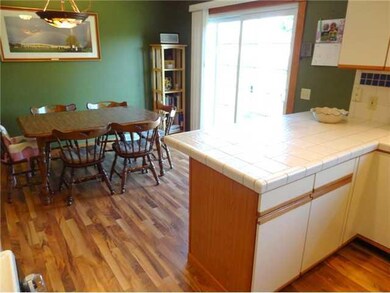 Kitchen. Ceramic countertops....