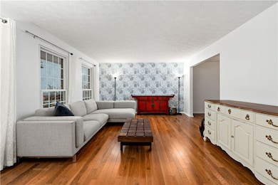 2691 Marshfield Dr, Pittsburgh, PA 15241 - photo 5