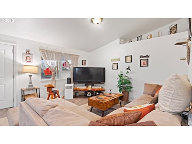 1905 17th St, Springfield, OR 97477 - photo 7