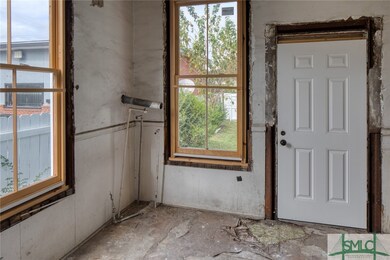 316 W 38th St, Savannah, GA 31401 - photo 6