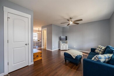 1504 6th Ave SE, Cedar Rapids, IA 52403 - photo 5