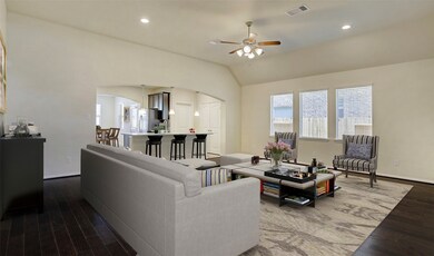 1746 Yaupon Trail Ct, Alvin, TX 77511 - photo 7