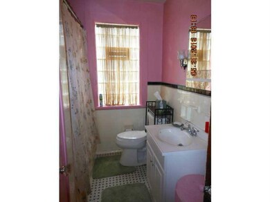 Full Bath.